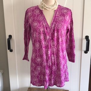 Long sleeved v neck Columbia shirt